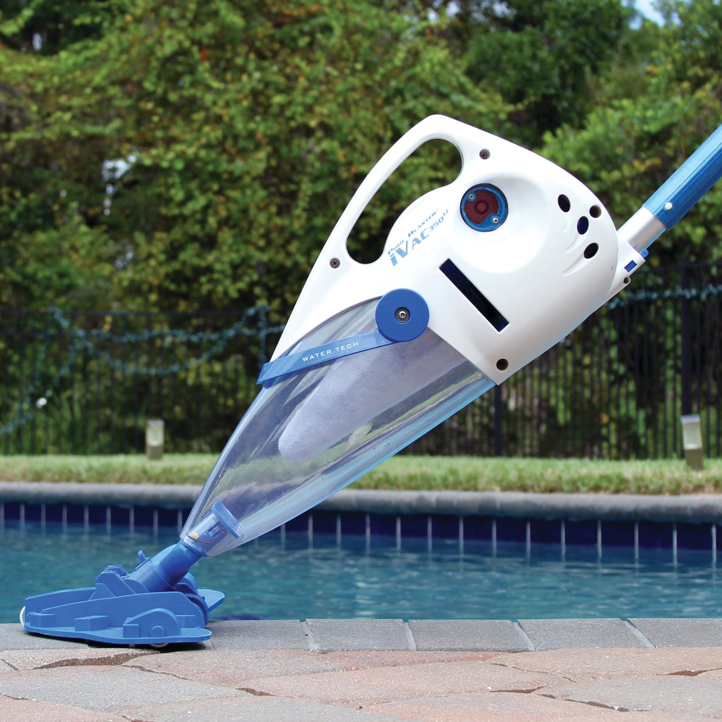SCOPA A BATTERIA PER PULIZIA PISCINE PISCINE iVAC 350 Li
